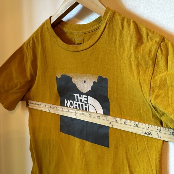 The North Face Boys XL t-shirt mustard yellow soft - Picture 3 of 6